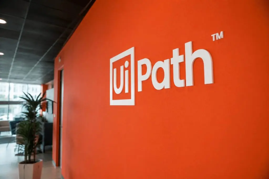 UiPath Shares Flat Ahead of Earnings, AI Test Set for Thursday