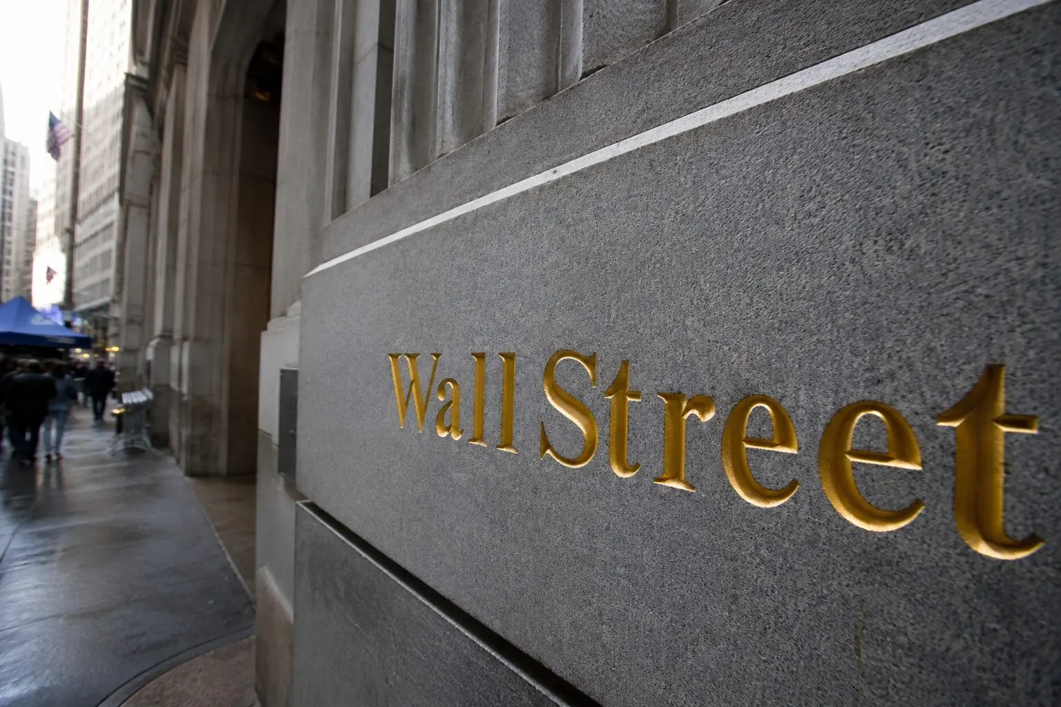 Dow Hits Record Close As Wall Street’s AI Rally Loses Its Easy Money Feel