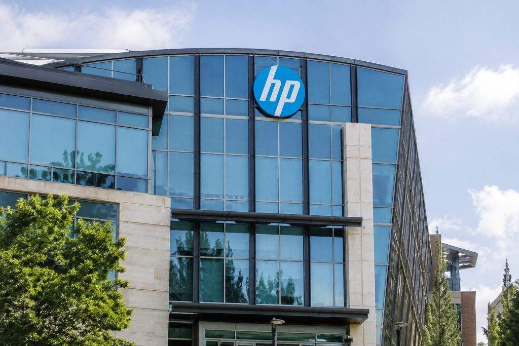 HP Shares Trade Choppy After Earnings Beat on AI PC Bets