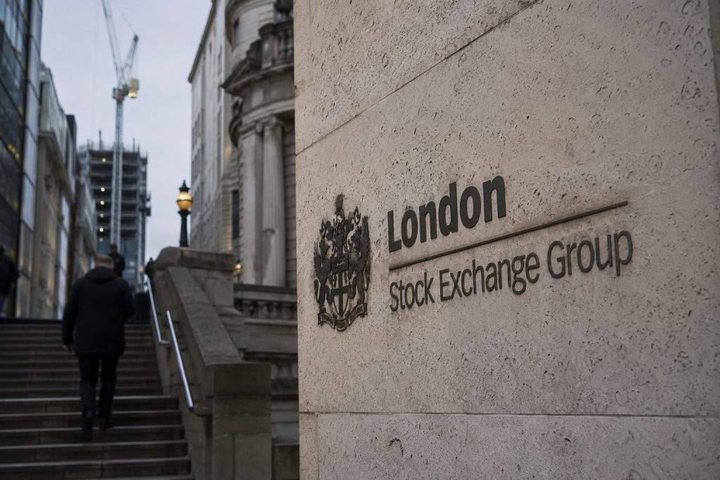 Oil Rally Sends FTSE 100 Lower As London Stalls