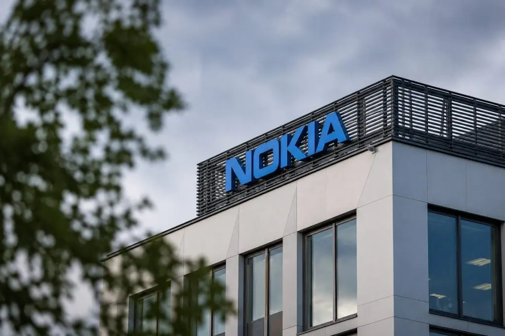 Nokia Shares Slip as Investors Eye AI Sector