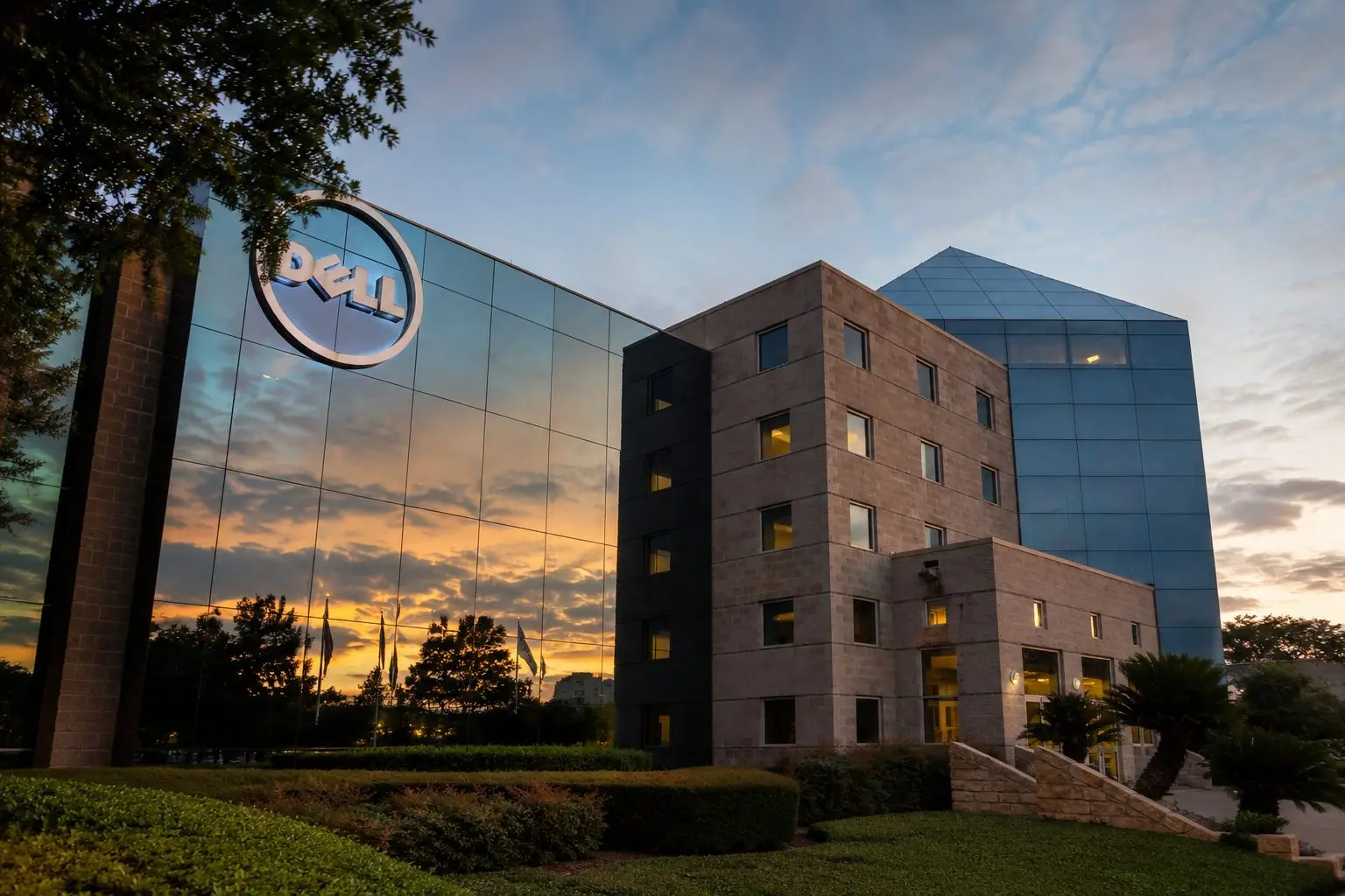 Dell shares climb on $60B AI server outlook after record quarter