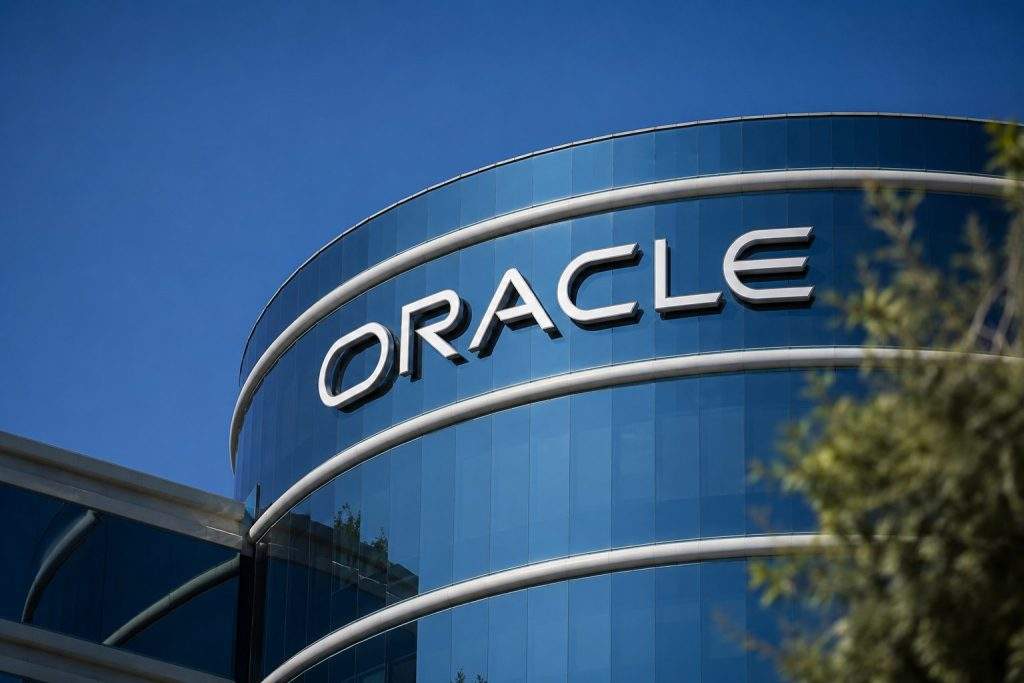 Oracle Shares Rebound, Eyes on AI Cloud Performance