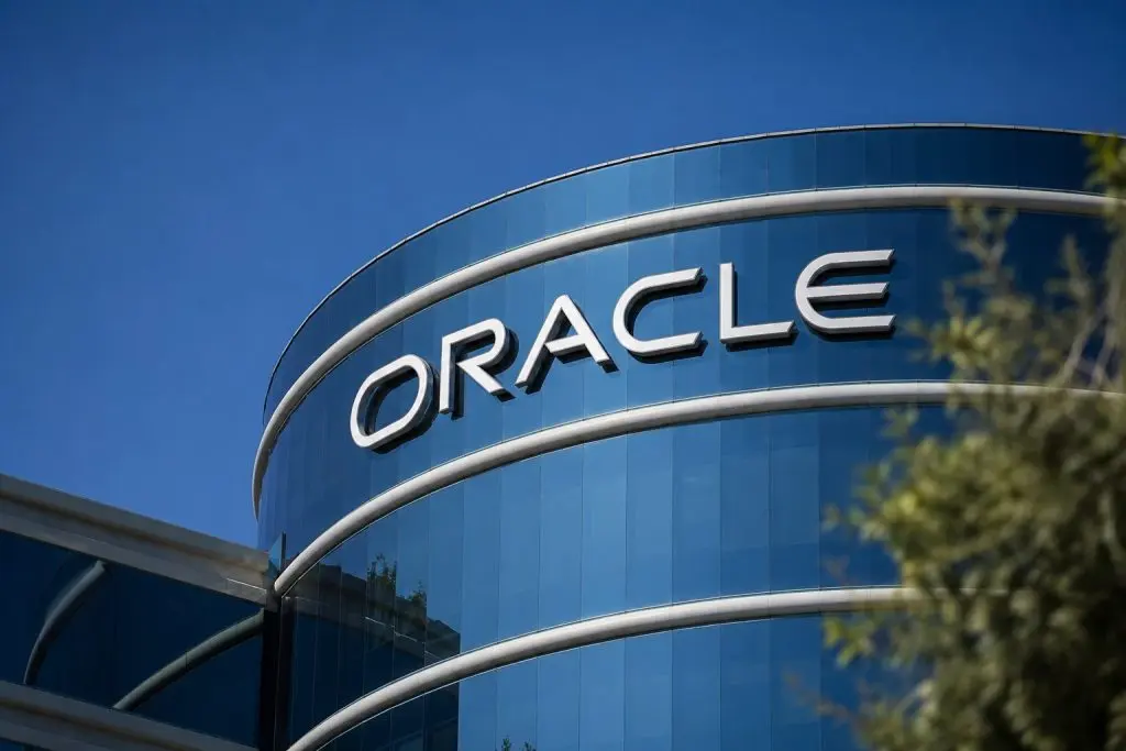 Oracle Shares Rebound, Eyes on AI Cloud Performance