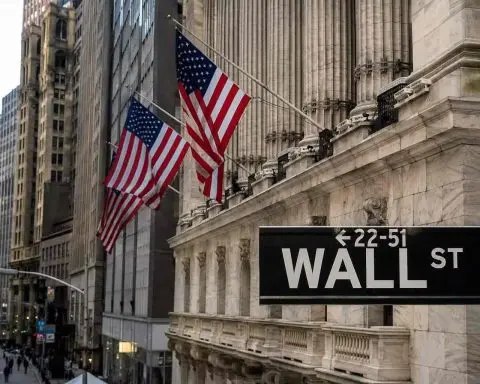 US stock futures steady as Street eyes Fed and Dell jump