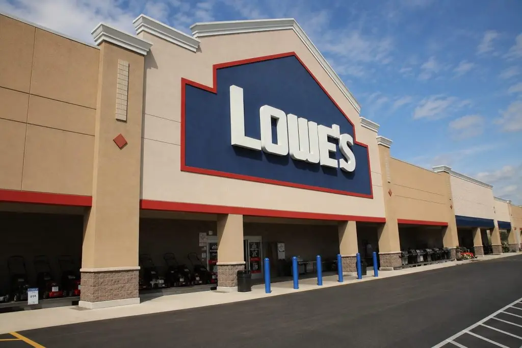 Lowe’s Beat Wall Street. Why Investors Still Sold the Stock