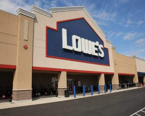 Lowe’s Beat Wall Street. Why Investors Still Sold the Stock
