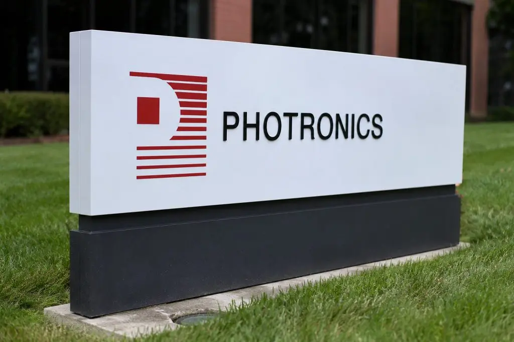 Photronics Stock Shock: Earnings Miss Sends Chip-Supply Bet Into a Hard Reset