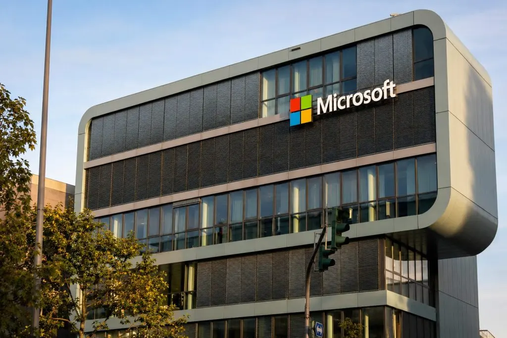 Microsoft gets Pentagon boost in AI, Wall Street moves in