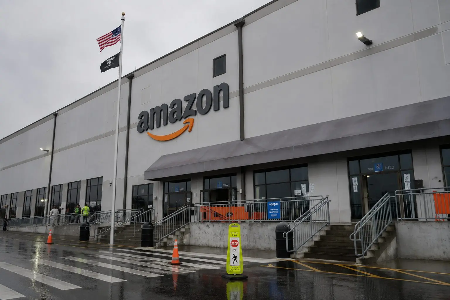Amazon Leans Into AI With Hiring Focus Jeff Bezos Made Famous