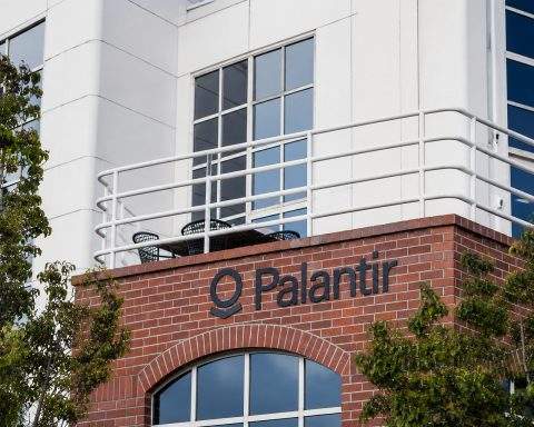 Palantir Jumps 9% as AI Software Stocks Face Next Test