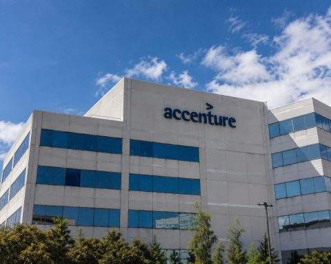 Accenture Shares Pop; AI Spending Still in Focus