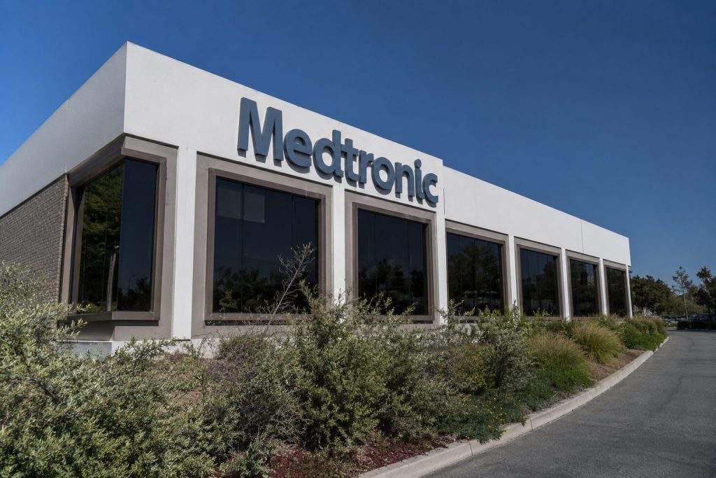 Medtronic Shares Slip for the Week With Eyes on Wednesday for Direction