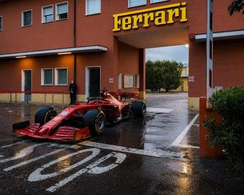 Ferrari Stock Drops on $640,000 EV Impact as Traders Look Ahead