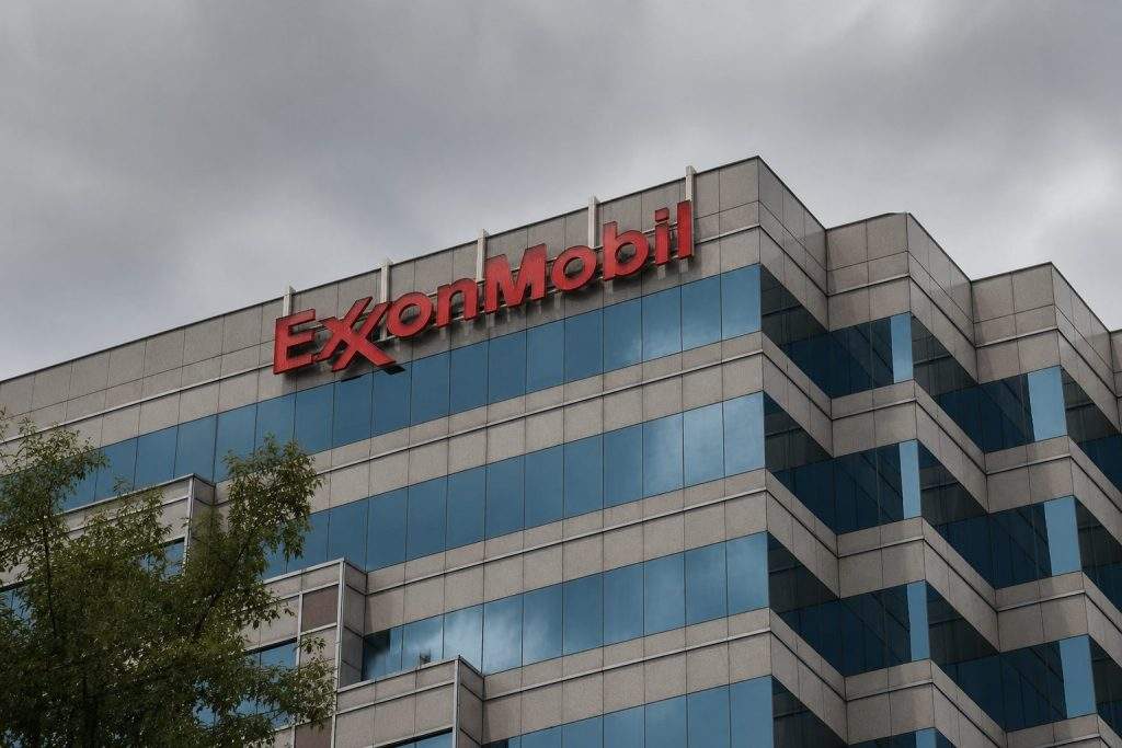 Exxon Texas Vote Faces $160 Oil Warning While Hormuz Talks Stall