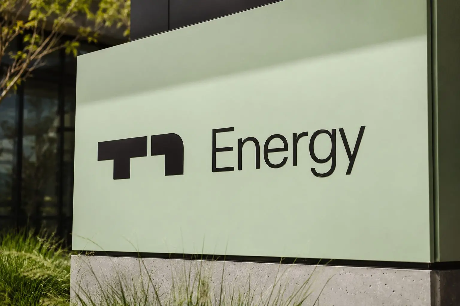 T1 Energy shares rise as hedge fund moves, short attack draw attention