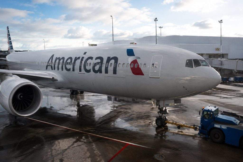 AAL faces busy Monday with Dow Transport exit, debt update, demand test