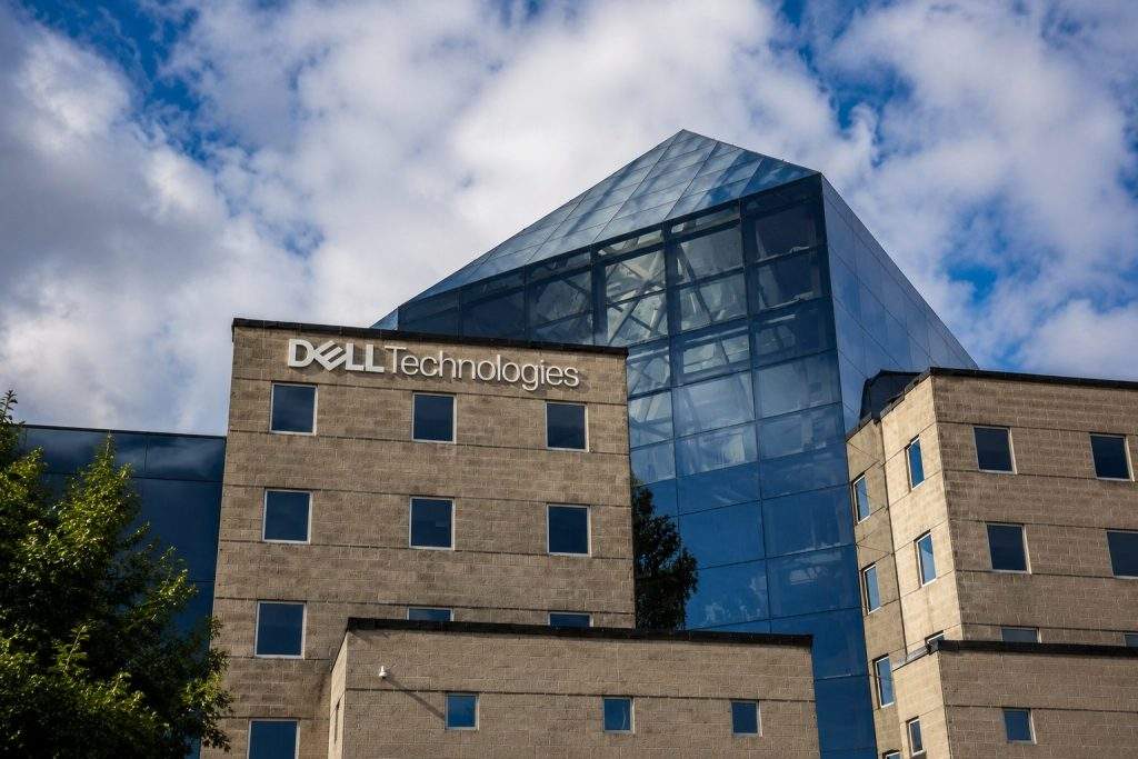 Dell Shares Surge 33% as AI Server Demand Soars—Big Test Ahead
