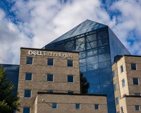 Dell Shares Surge 33% as AI Server Demand Soars—Big Test Ahead
