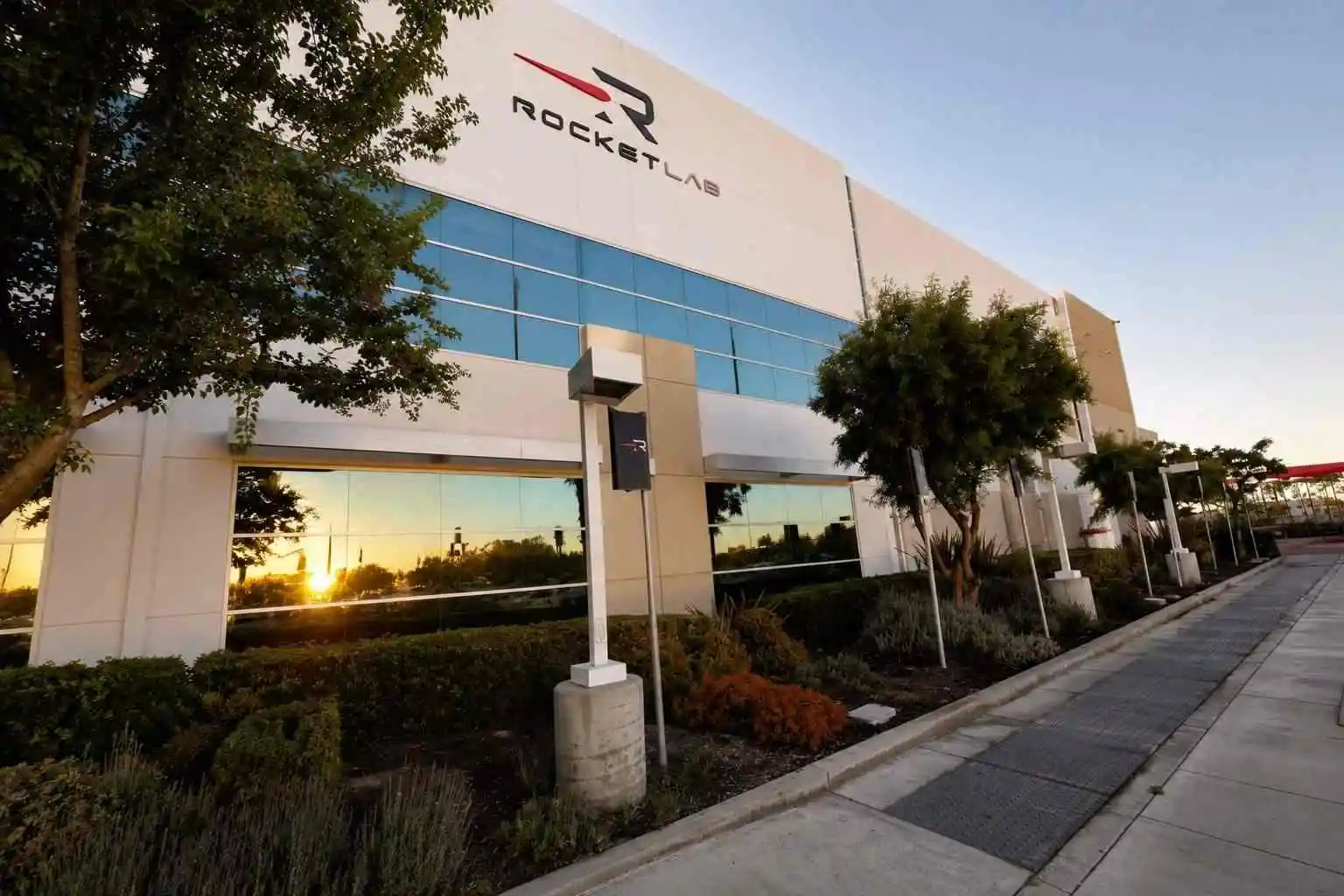 Rocket Lab Stock Cools After Rally. Traders Eye Next Steps.