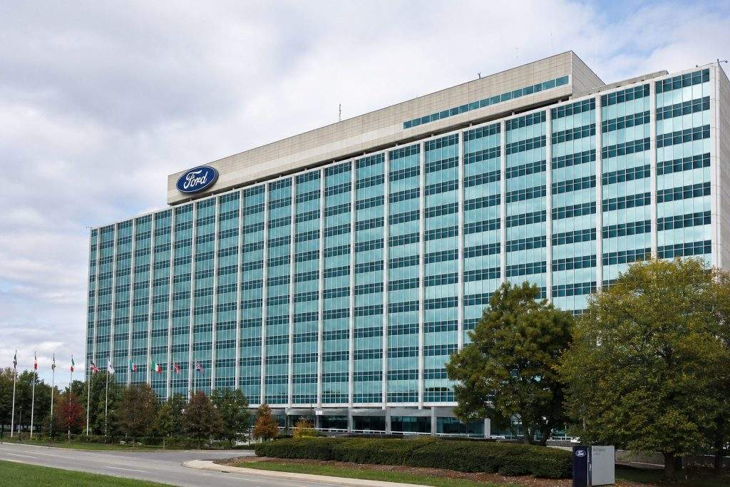Ford Faces Pre-Memorial Day Test as Energy Move Meets Tariff Risk