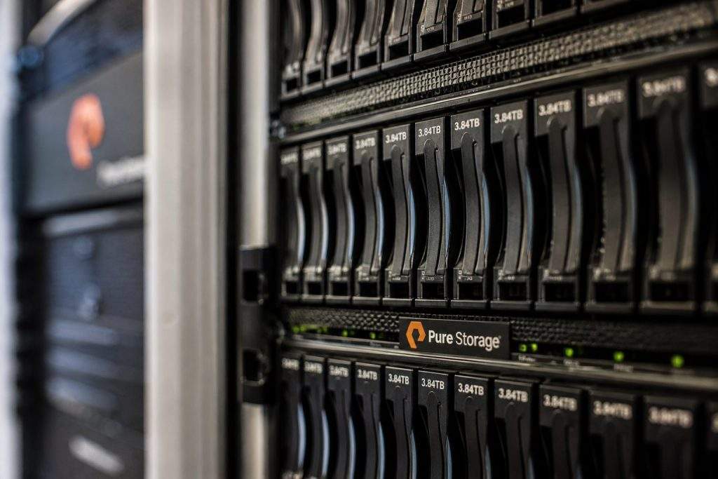 Forget Big Tech: Data Storage Stocks Are Becoming AI’s Quiet Market Dark Horse