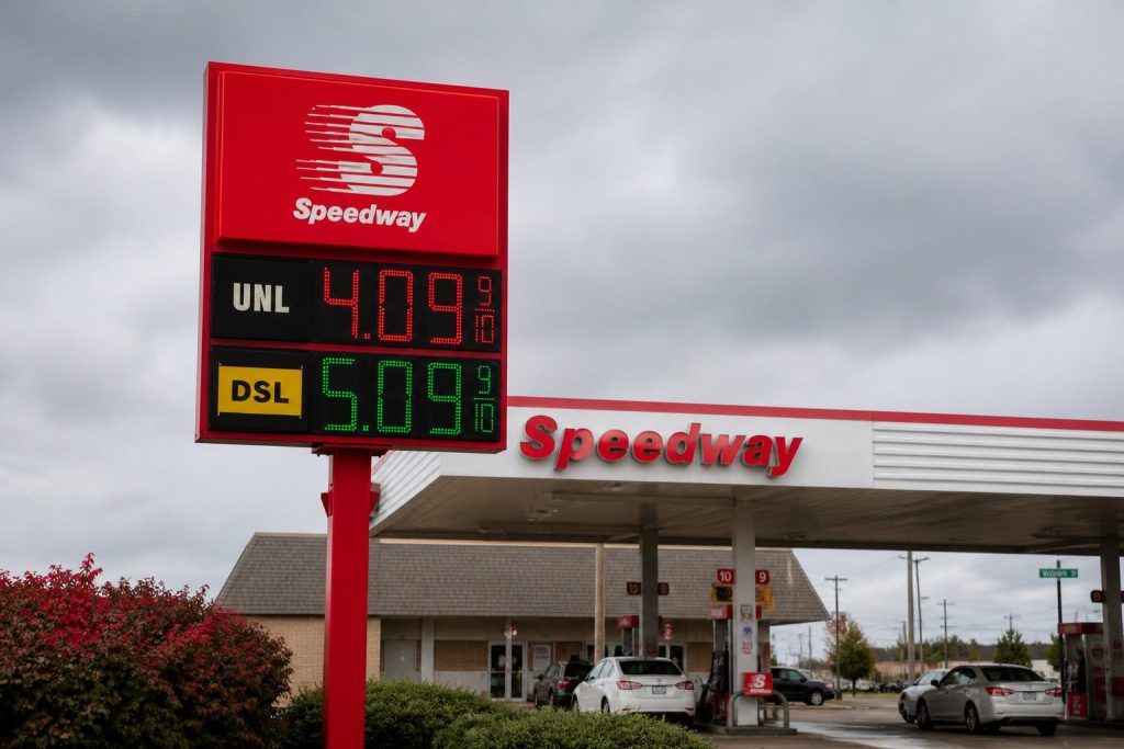 Gas Prices Hit $4.45, Pushing Electric Cars Back Into the Budget Fight