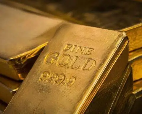 Gold’s $4,700 Test: Iran Standoff and Hot Inflation Put Bullion on the Back Foot