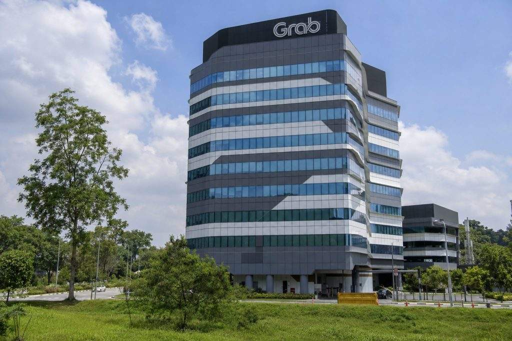 Grab Shares Dip as Indonesia Bank Investment Draws Attention Again