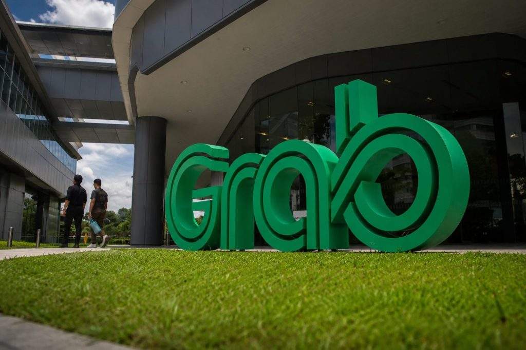 Grab Stock Slides Into a Big Week as Oil, Yields and Indonesia Risks Crowd the Trade