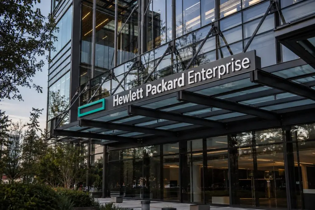 Hewlett Packard Enterprise Stock Jumps as Activist Investors Circle Its AI Networking Pivot