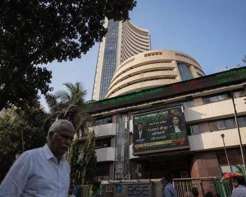 India Stock Market Today: Nifty Falls as Rupee Hits Record Low