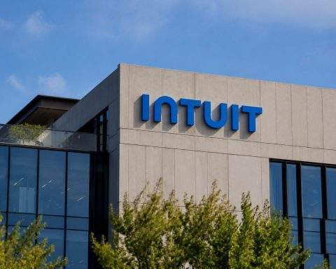 Intuit Stock Rises As QuickBooks Workforce Pushes Into Payroll And HR