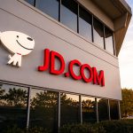 JD.com Rises as Retail Margin Beat Offsets Food-Delivery Cost Fears