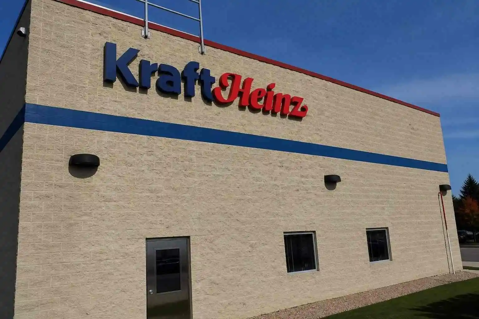 Kraft Heinz Stock Jumps After Q1 Sales Beat Puts CEO’s $600 Million Turnaround in Play