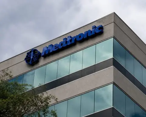 Medtronic Shares Near One-Year Lows as NYSE Open Looms After Friday Drop