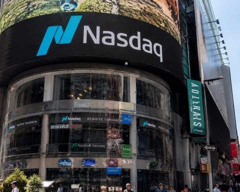 Nasdaq’s Record Run Faces a CPI Test After AI Chip Stocks and Jobs Data Lift Wall Street