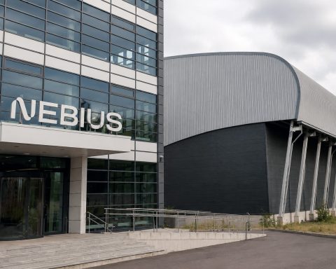 Nebius Drops After Google, Blackstone Step Up 2026 AI Cloud Bet