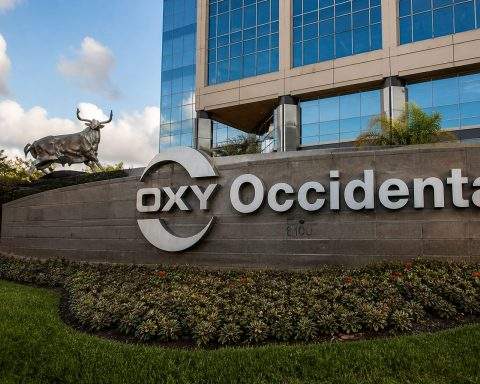 Occidental Petroleum Beats Earnings, but the Debt Story Is What Investors Will Watch
