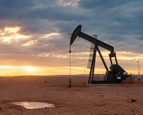 Oil Plunges As Trump Halts Hormuz Mission And Iran Deal Hopes Surge