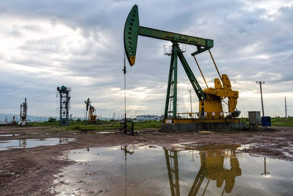 Oil Price Today: Brent Climbs as Hormuz Risk Reprices the Barrel