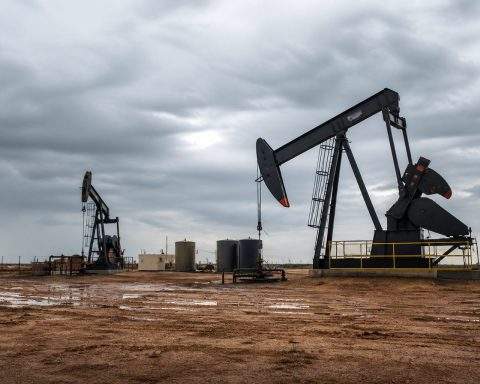 Oil Prices Jump Above $110 as Iran Warship Claim Shakes Dow, S&P Futures