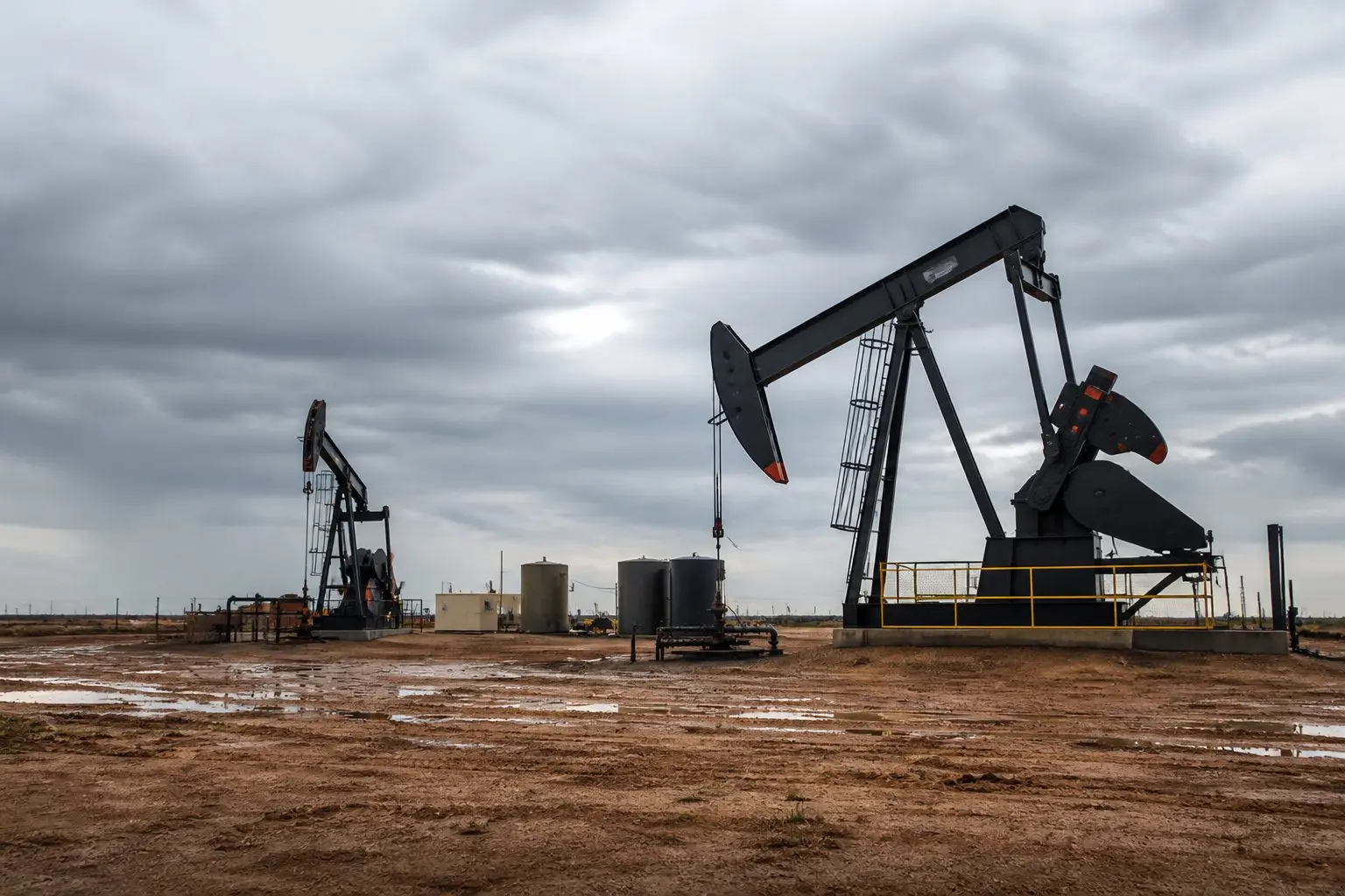 Oil Prices Jump Above $110 as Iran Warship Claim Shakes Dow, S&P Futures