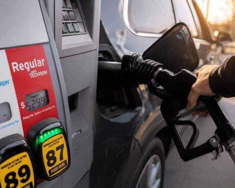 Oil Prices Jump as Trump’s Iran Warning Puts Gas Bills and Stocks on Edge