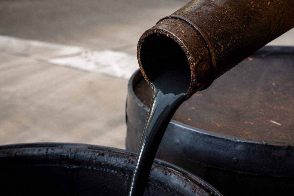 Brent nears $109 as oil prices rise today and Hormuz risk premium builds
