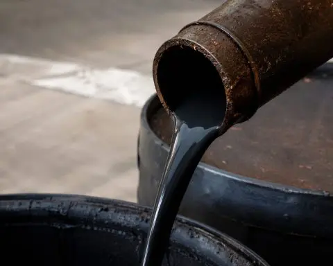 Oil Prices Rise Today: Brent Near $109 as Hormuz Risk Premium Builds