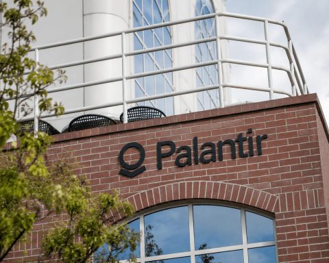 Palantir boosts outlook, but AI stock stays under watch