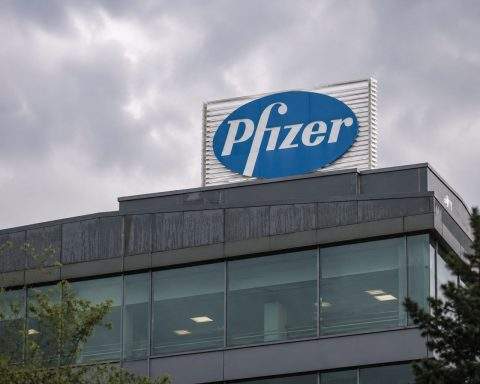 Pfizer Stock Rebound Bet: Why the Beaten-Down Healthcare Giant Is Back in Focus