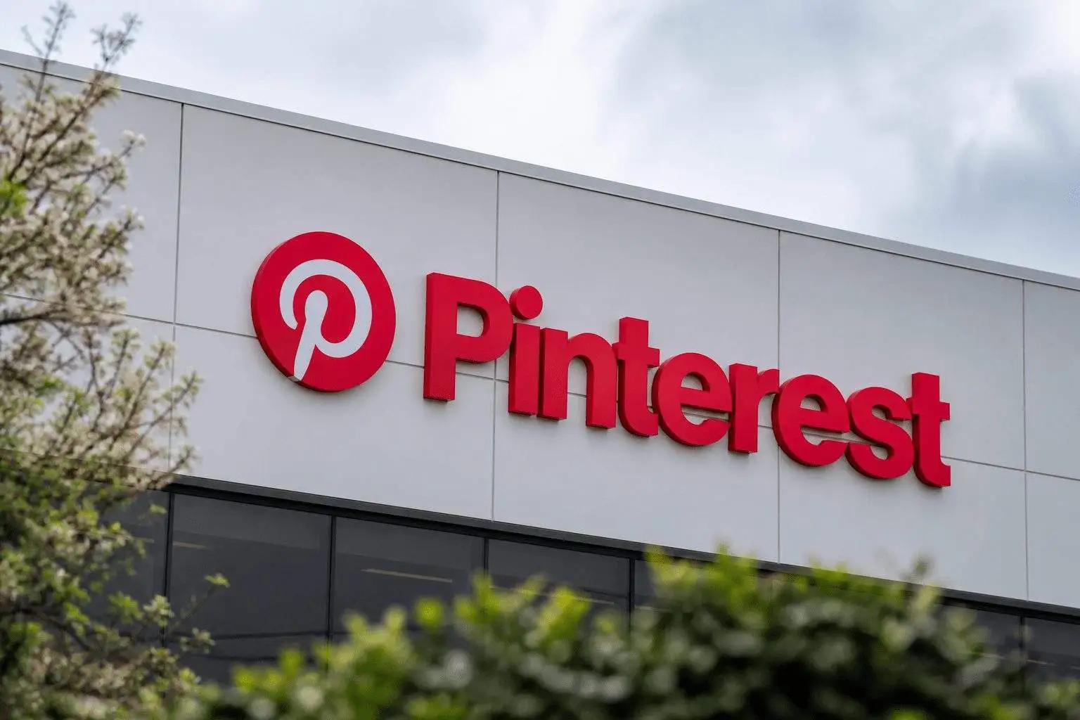 Pinterest Stock Surges After Q1 Earnings Beat as AI Ad Push Lifts Revenue Outlook