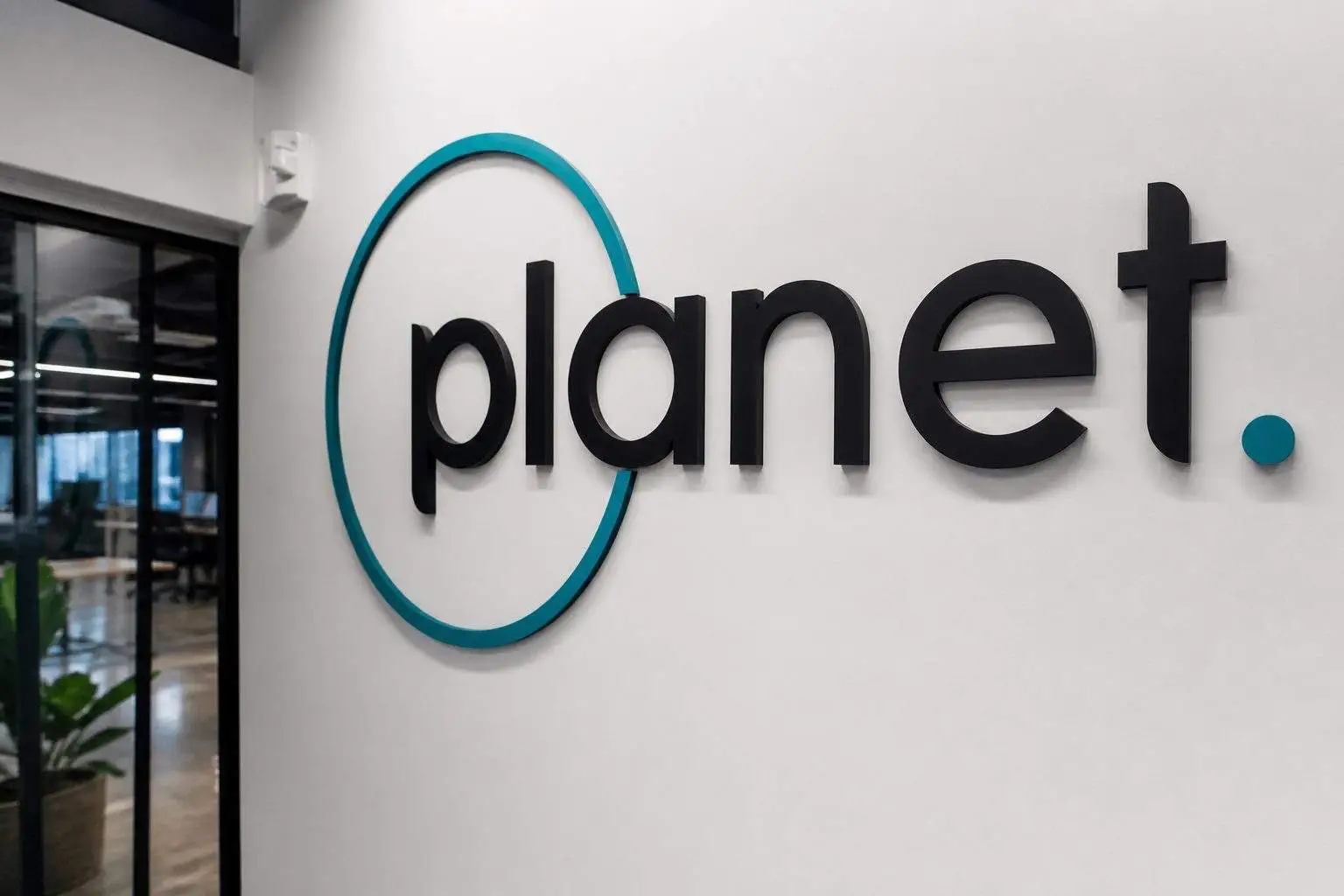 Planet Labs’ SpaceX Launch Puts Sweden Defense Satellite Deal Into Orbit